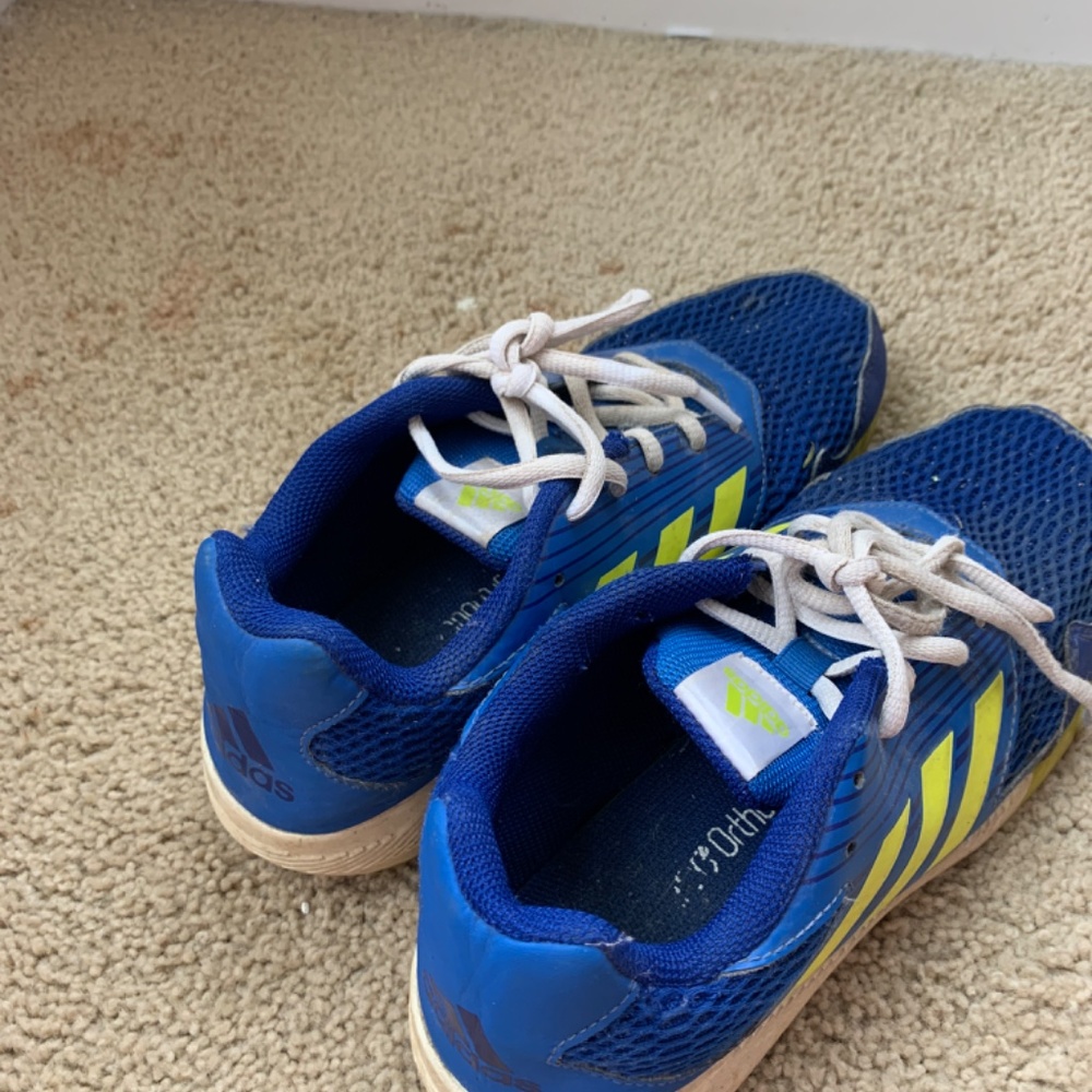 Shoes - Picture 6 of 7